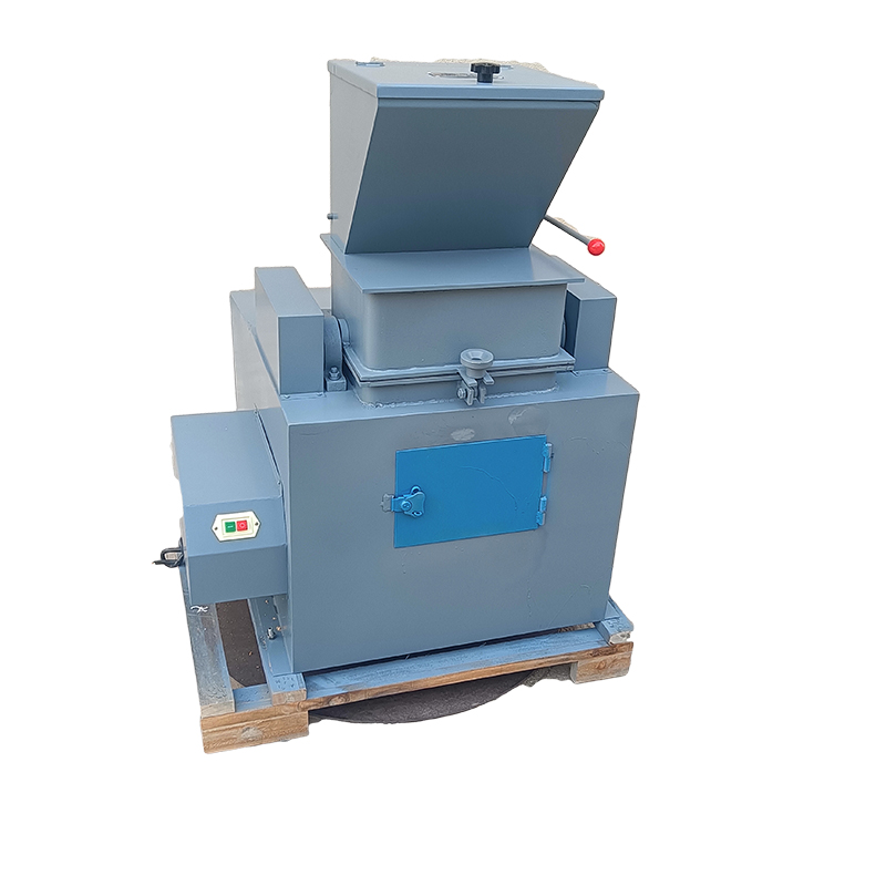 Sealing hammer crushing shrinkable machine